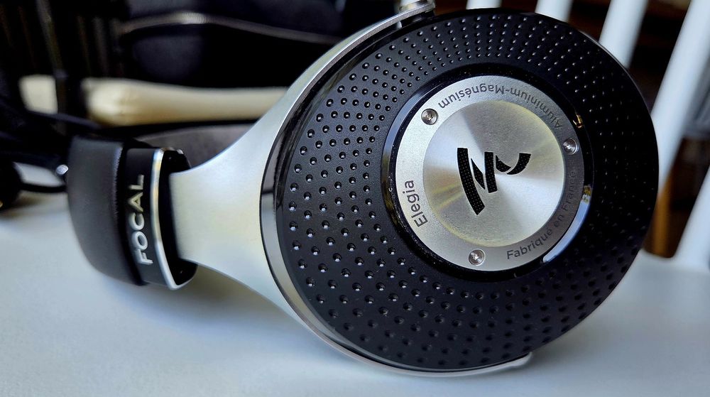 Auscultadores Focal Elegia