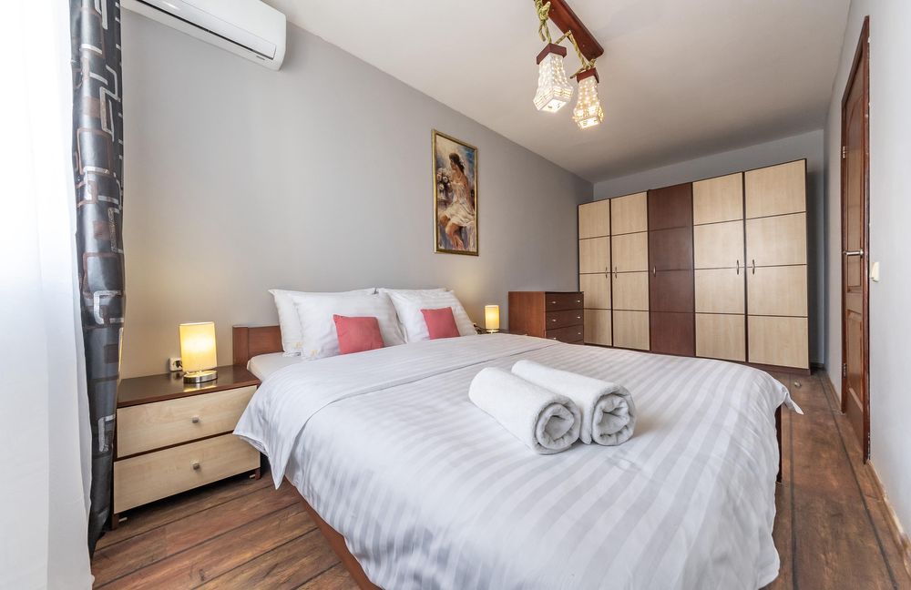 «Уютная двухкомнатная квартира на Подоле» по вул.Игоревская 16