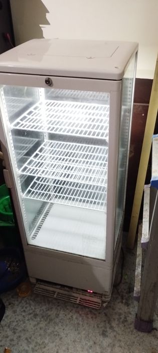 Кондитерская витрина 98л EWT Inox
