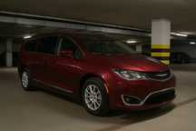 Chrysler Pacifica PRYWATNE AUTO, 3 LATA u nas, b mały przebieg, Chrysler Pacifica, 1 WŁ.