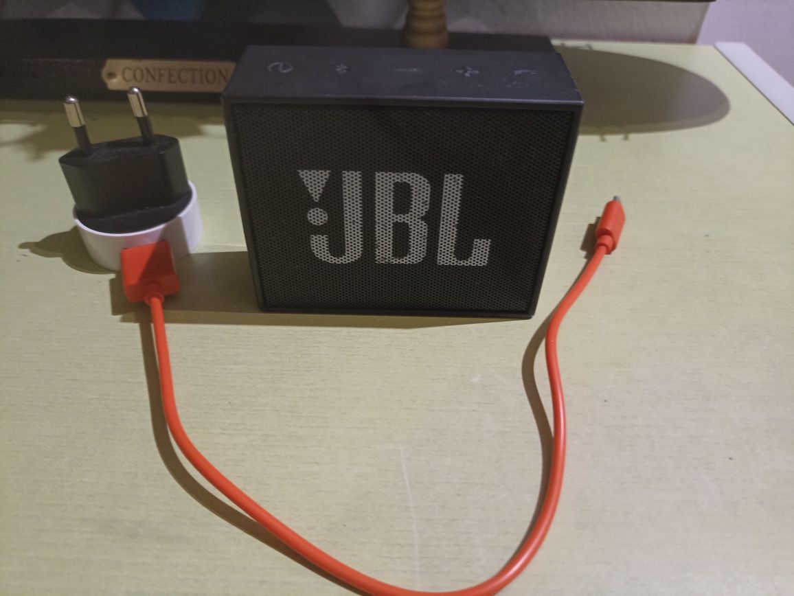JBL GO 1 – Głośnik Bluetooth z ładowarką – Stan bardzo dobry