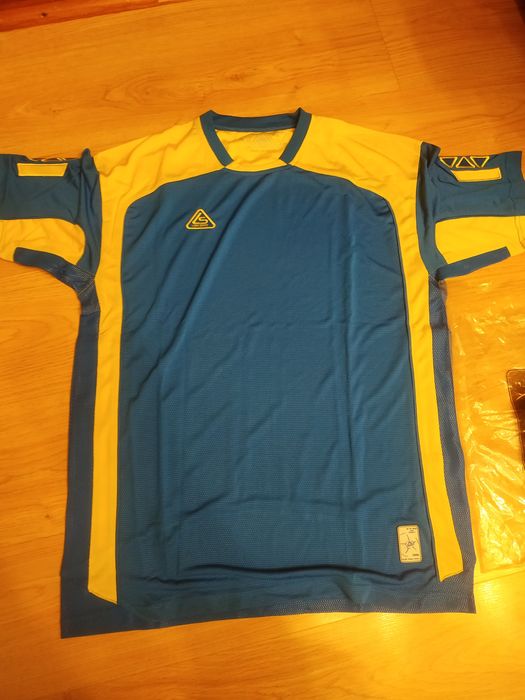 Форма спортивна.