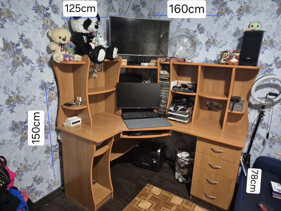 Компьютерний стіл