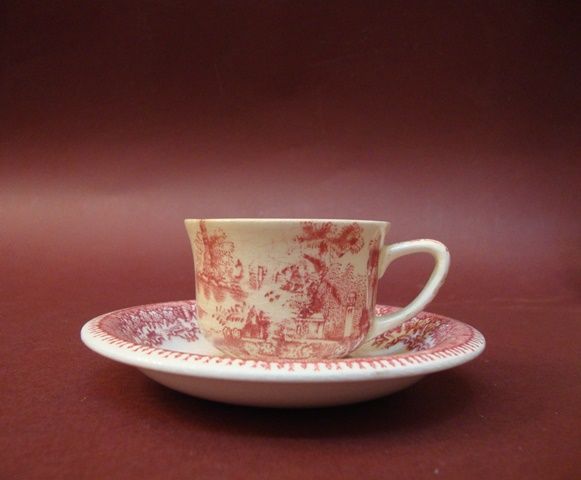 Chávena antiga em porcelana