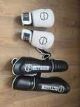 Zestaw kickboxing rekawice bokserskie Octagon Tank white ochraniacze