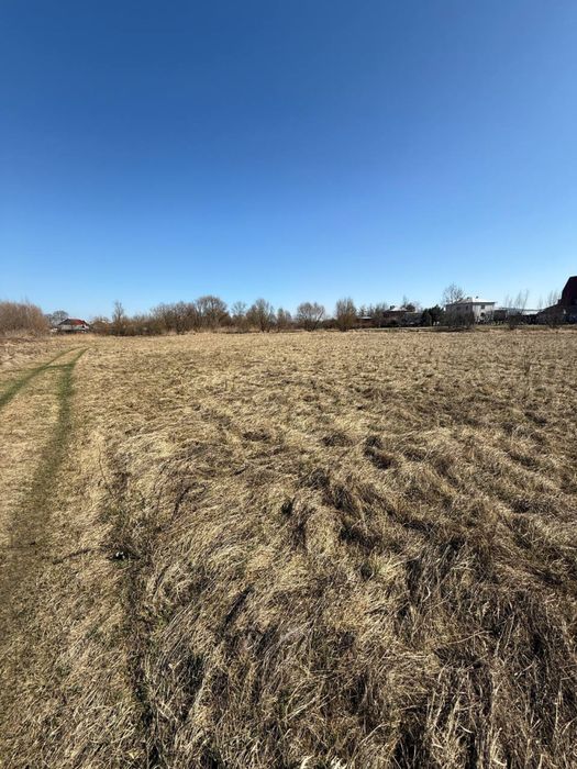 Продаж земельних ділянок, в с. Шипинці біля дороги (р-н Балії).