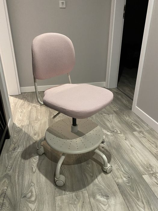 Krzesło obrotowe IKEA Vimund do biurka szkolne na kółkach