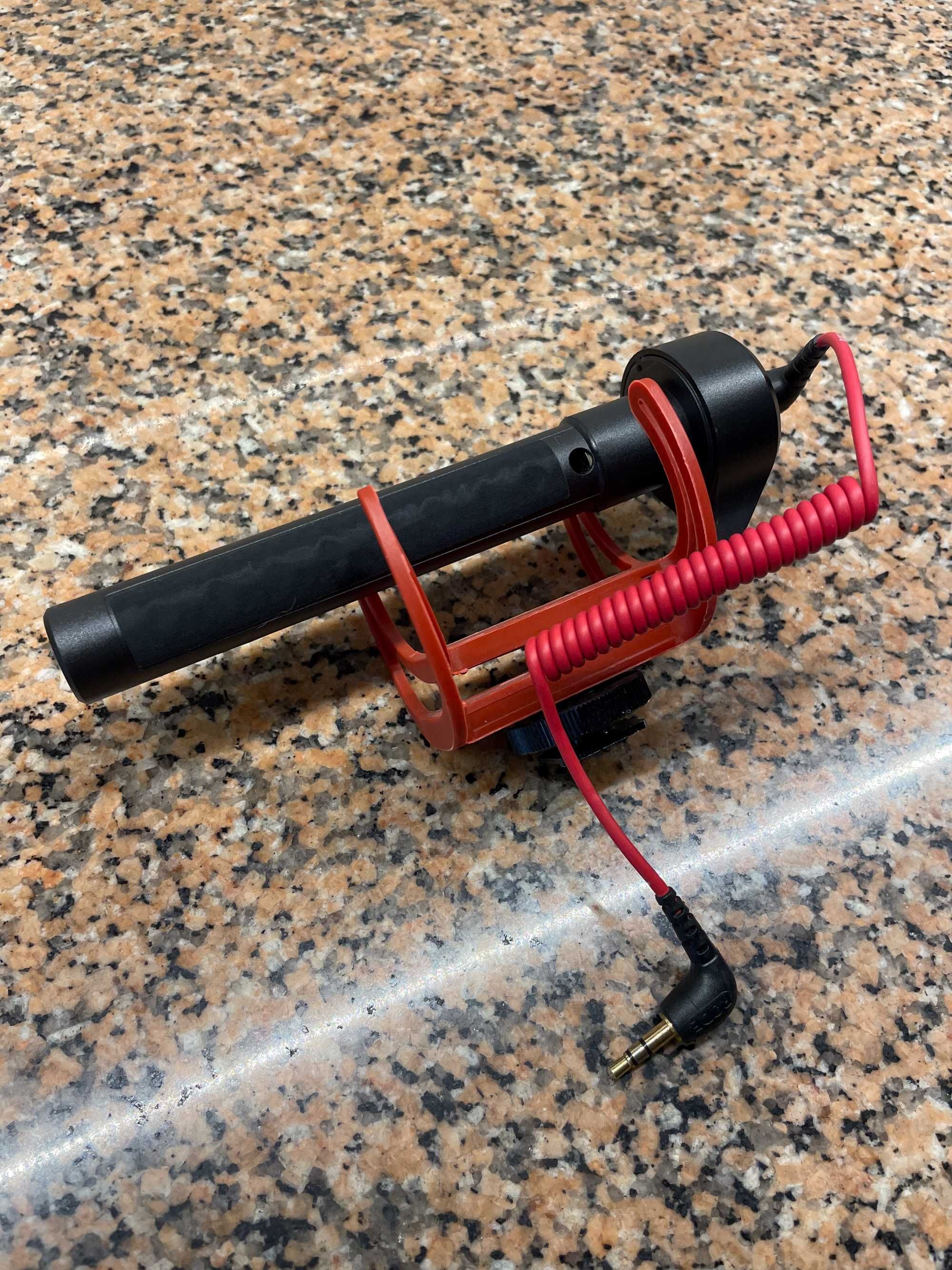 Rode Videomic Go Microfone para Câmara c/ deadcat