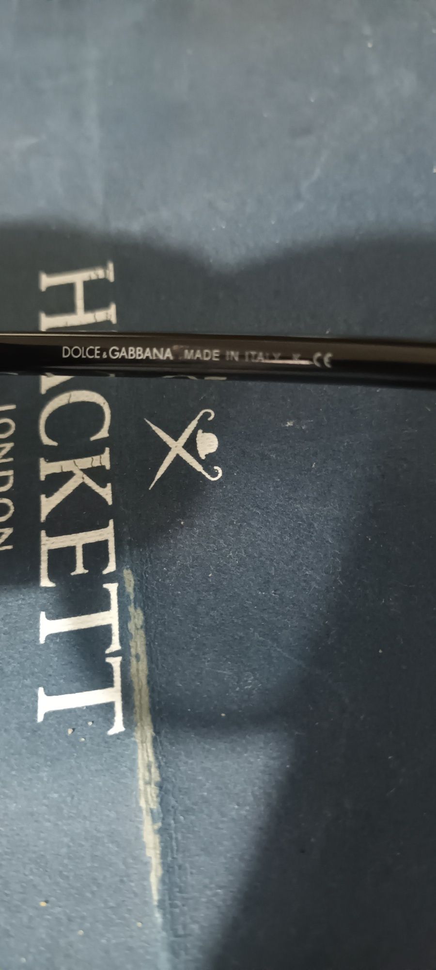 DOLCE & GABBANA - DG 8086
Quadrado
FRAME COLOR
Mate Havana Sobre Doura
