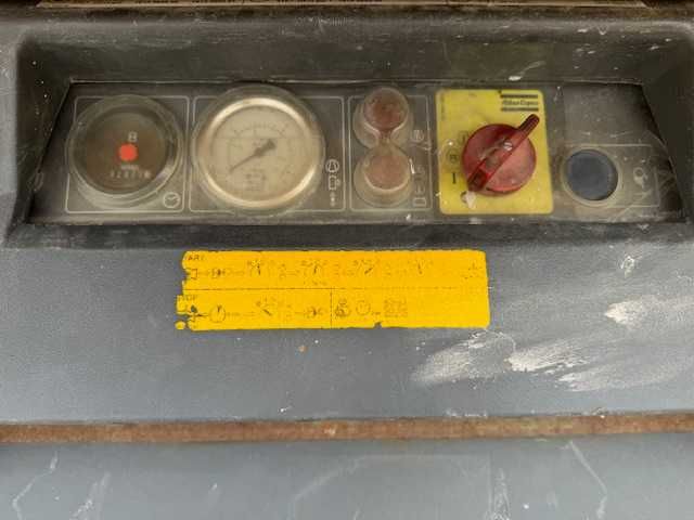 Kompresor śrubowy Atlas Copco XAS 87, 2009, netto: 35.000 PLN.