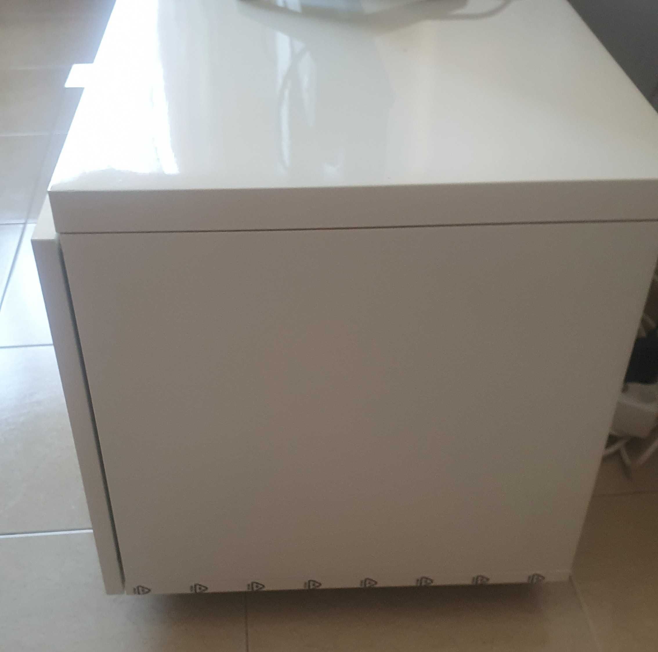 Móvel de TV praticamente novo
