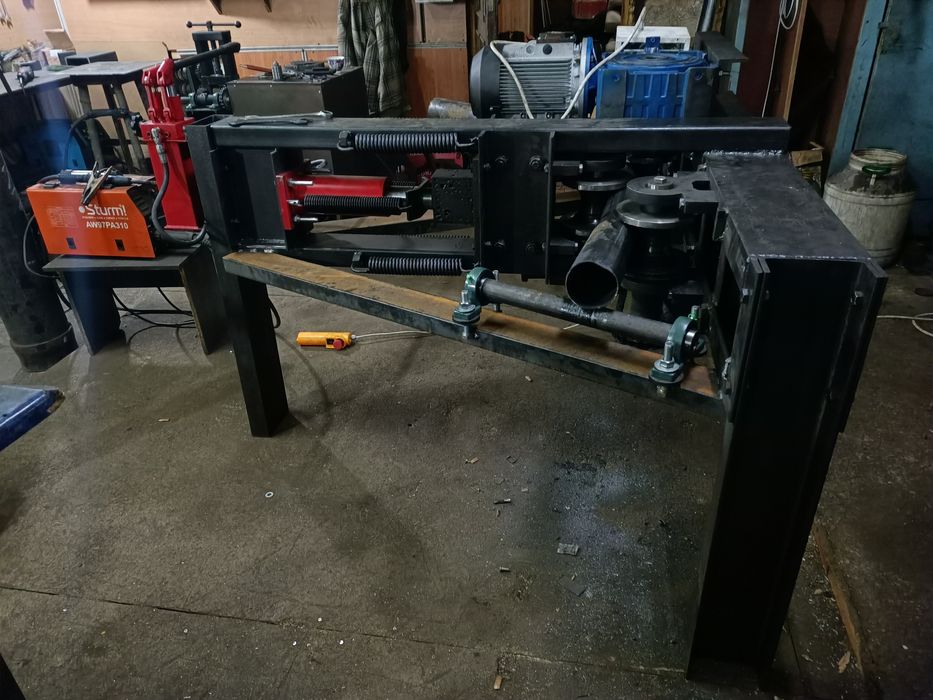 Электрогидравлический промышленный трубогиб