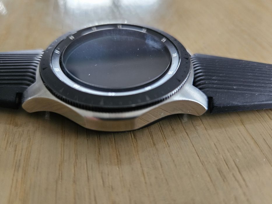 Smartwatch Galaxy Watch 46mm plus pasek.