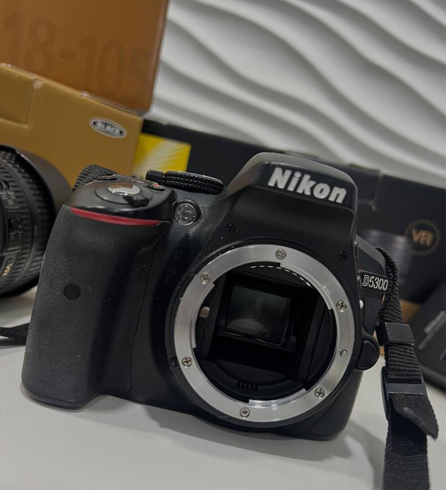 Продам Фотоапарат Nikon D5300 +Nikon AF-S DX 18-105 mm