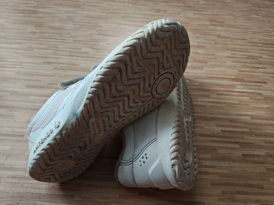 Sportowe buty dziecięce Artengo Decathlon rozmiar 29