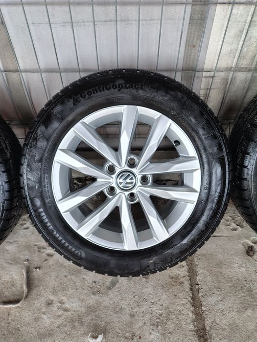 Całe koła zimowe VW r16 205/60 Continental