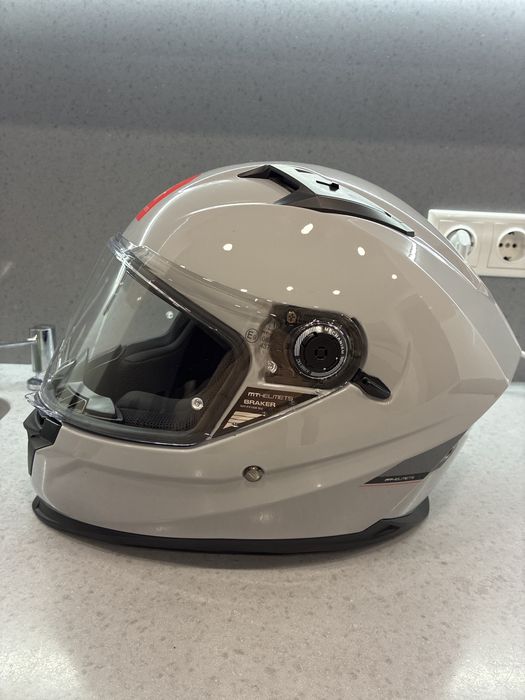 Продам шлем MT helmets braker sv