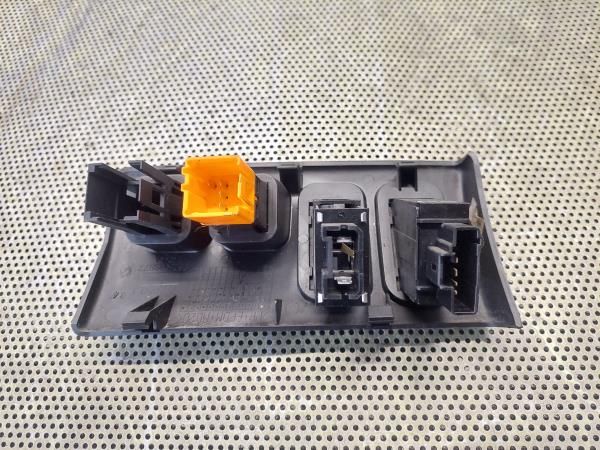 Botão / interruptor trancar portas PEUGEOT 206 (2A/C)