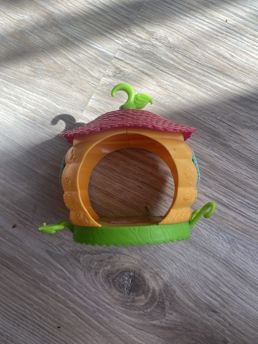 Domek pszczółek 2 laleczki