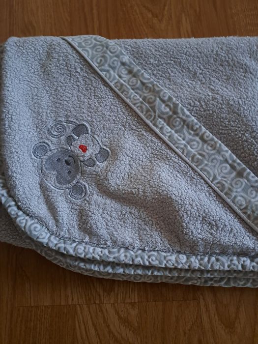 Ręcznik kąpielowy Babymatex szary 97x87