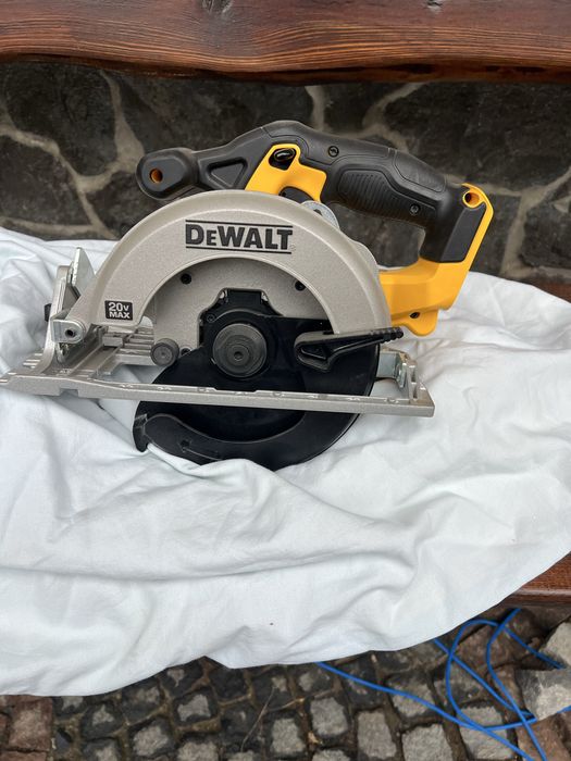 DeWalt DCS391N-XJ циркулярна пила
