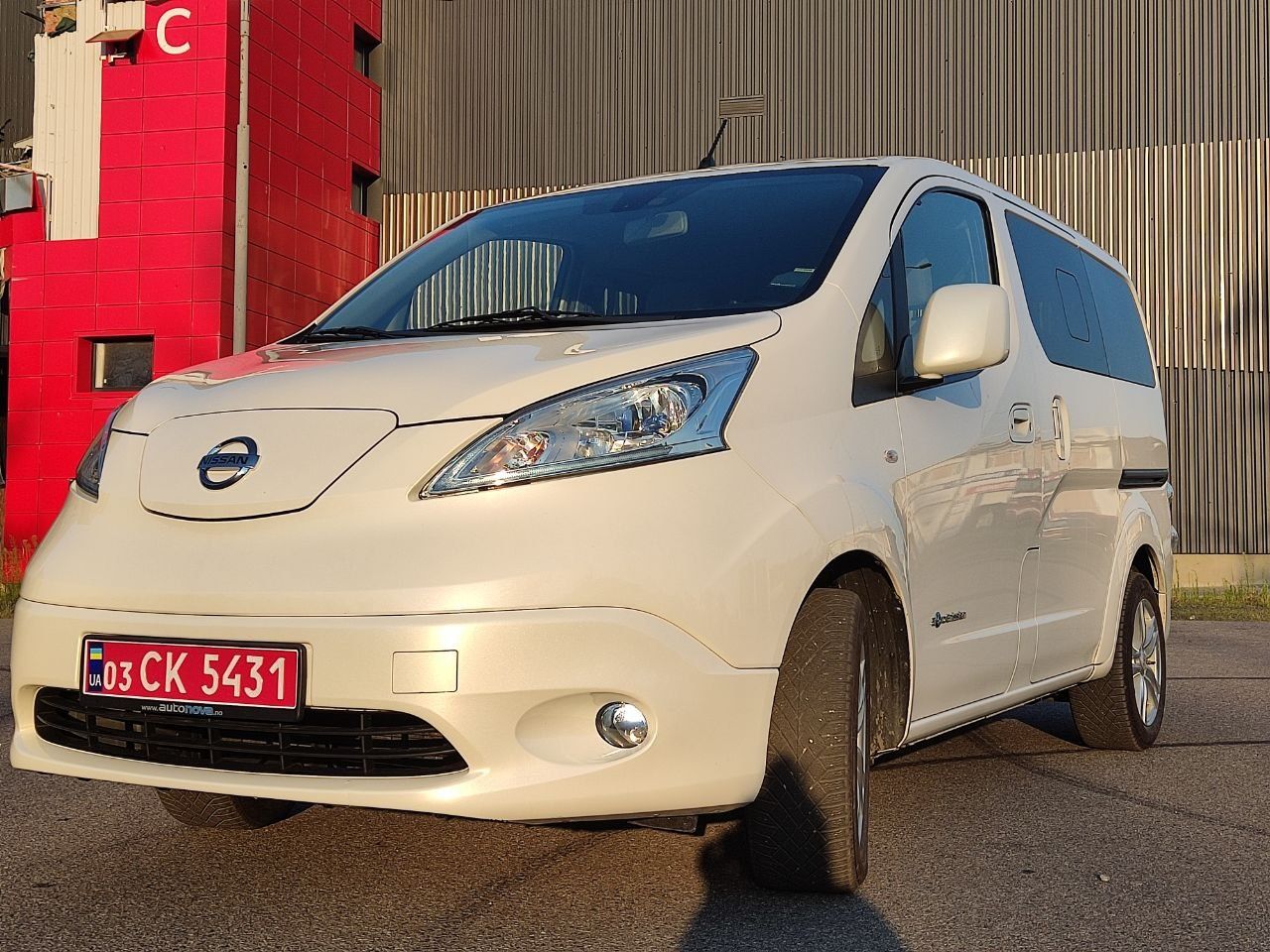 Nissan e-nv 200 24квт evalia