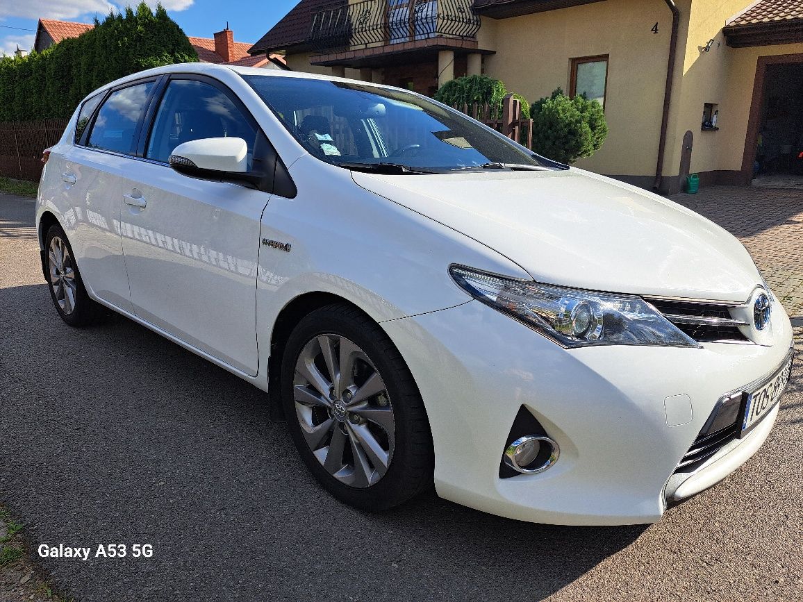 Toyota Auris 1.8 hybryda od właściciela