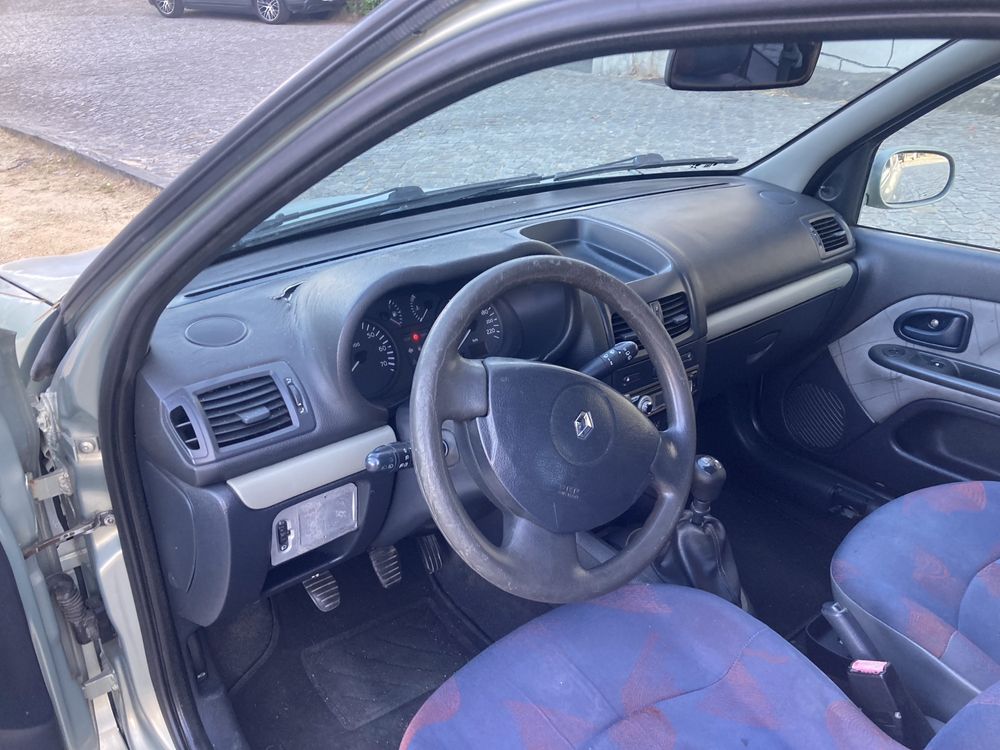 Renault  clio 1.5 dci van 2 lugares