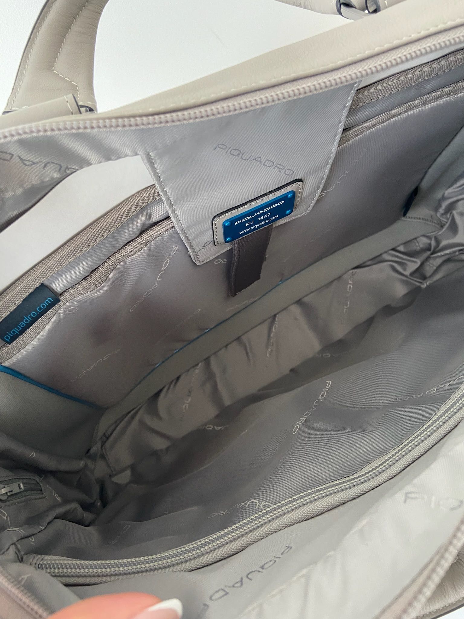 PIQUADRO Мужская кожаная сумочка Чоловіча шкіряна сумка під ноутбук