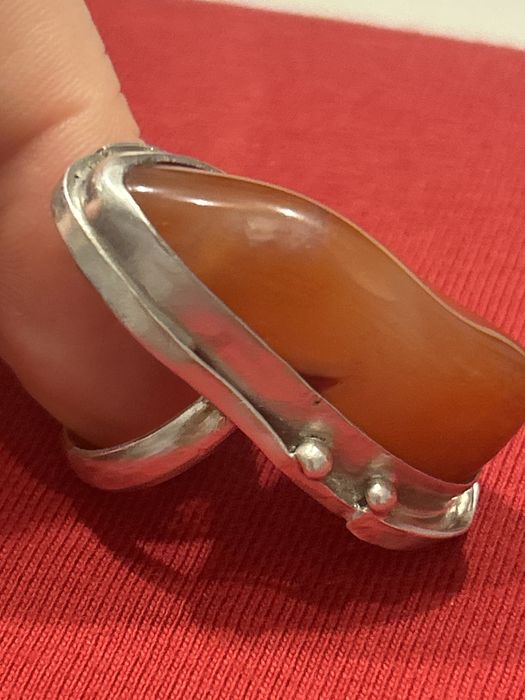 Srebrny pierscionek z karneolem w stylu ORNO