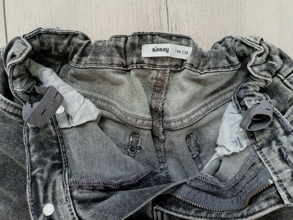 Spodnie jeansowe Sinsay 146.