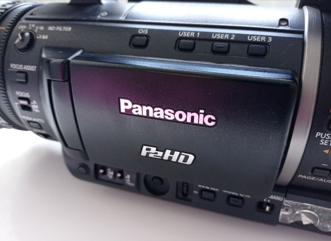 Продам відеокамеру Panasonic AG-HPX250