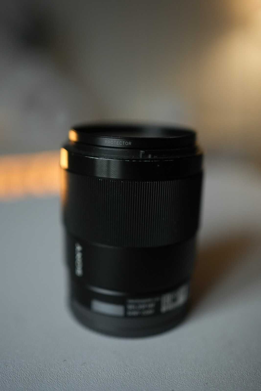 Sony 35mm f1.8 com humidade interior