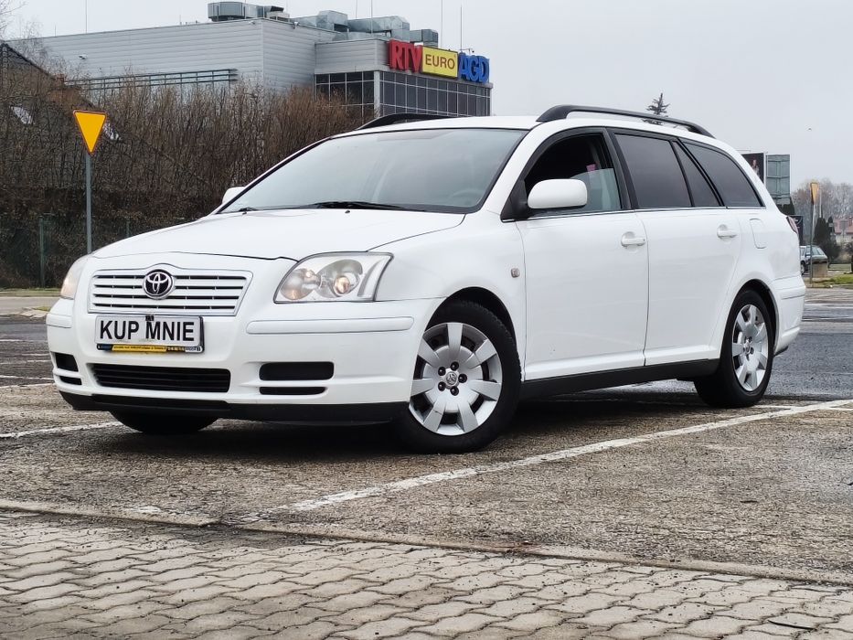 Toyota Avensis 1.8B // 2005 // Automat // Zadbana // Hak // Raty // Za