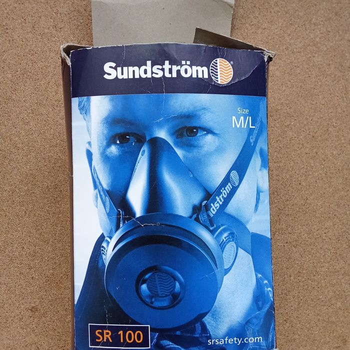 Maska ochronna ,przeciwgazowa itp.