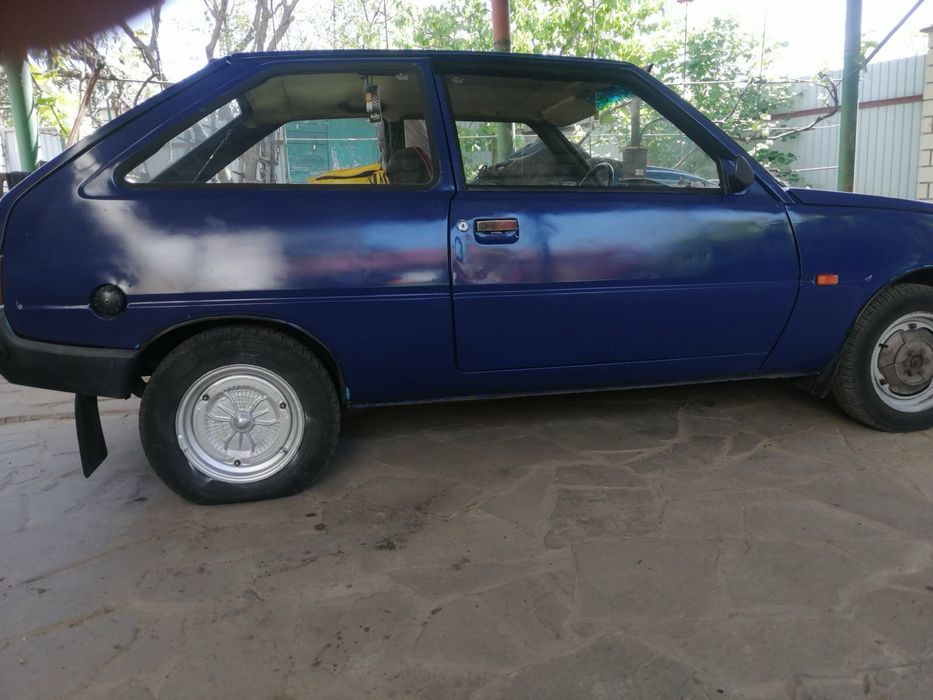Заз таврия 1102.