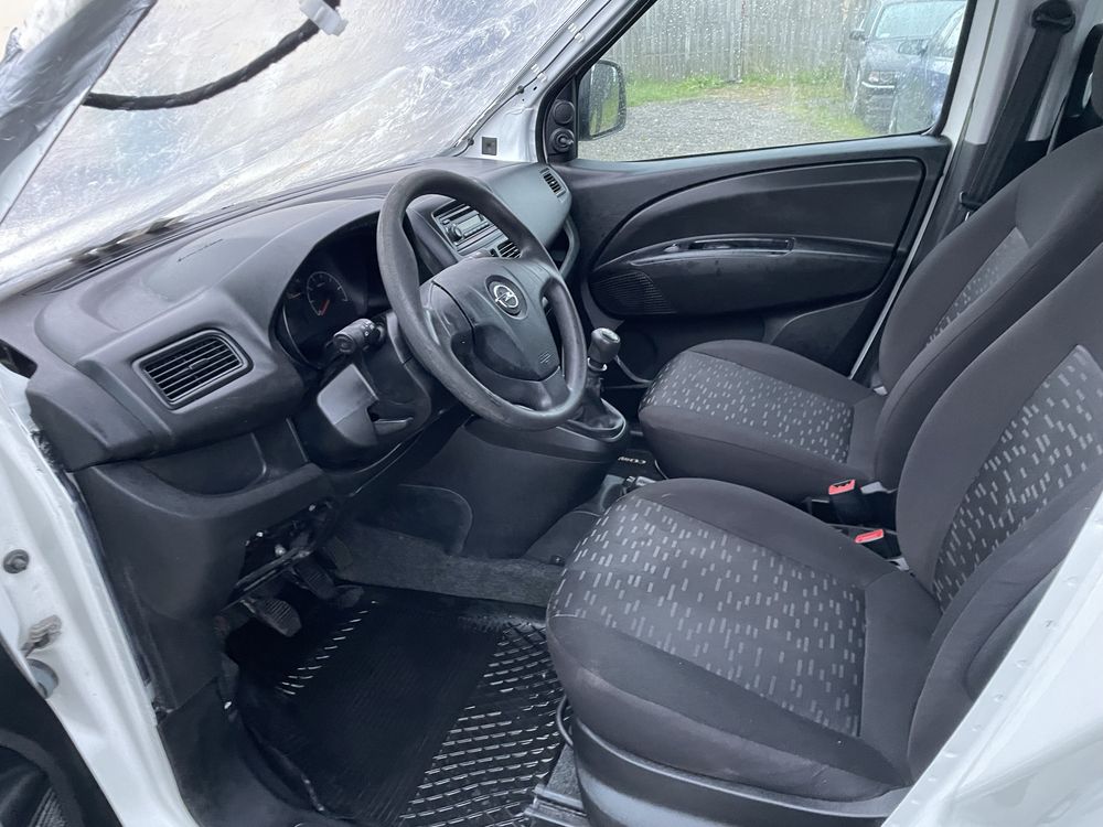 Opel Combo 2.0 CDTI 135km 2014r 5 osób Long klima uszkodzony Maxi