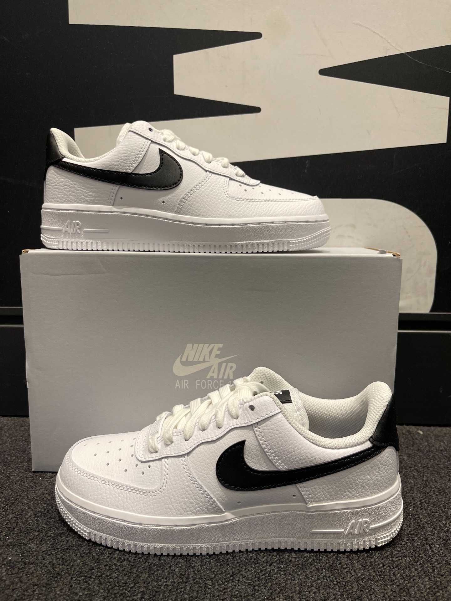 White Black\Air F1\Nike\nowy UnisexTrampki.41