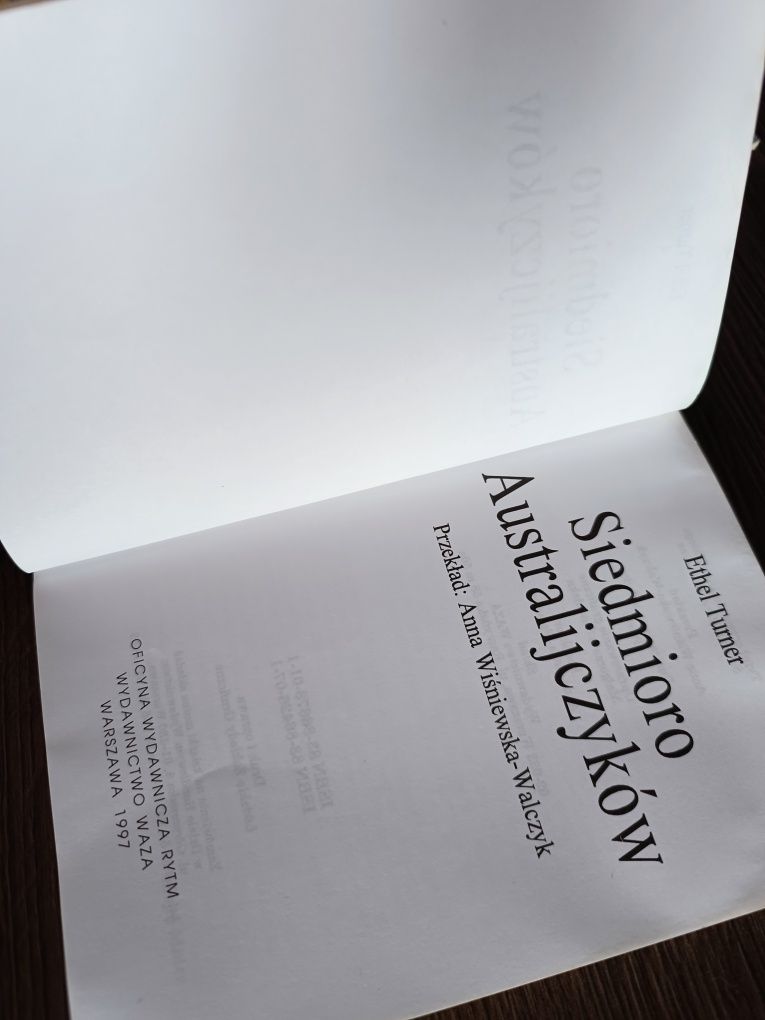 Książka Siedmioro Australijczyków. Ethel Turner. Rok 1997.