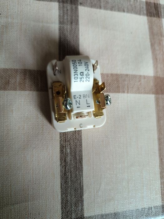 Реле старту/запуску компресора