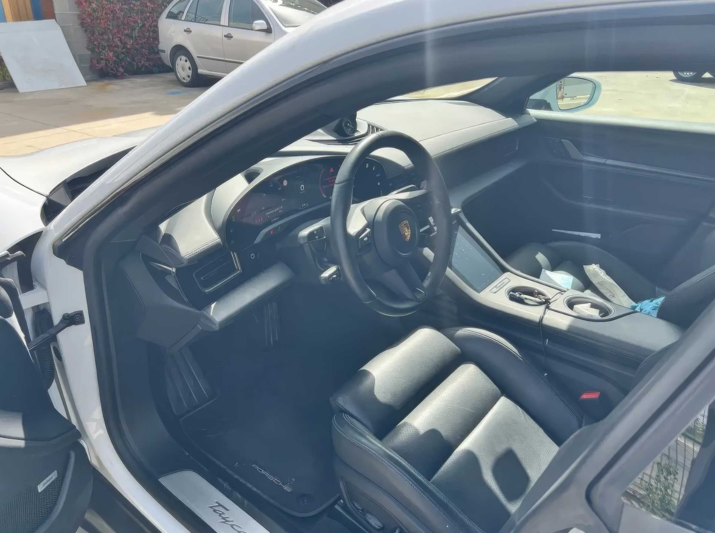 Porsche Taycan 4 Cross Turismo 2022