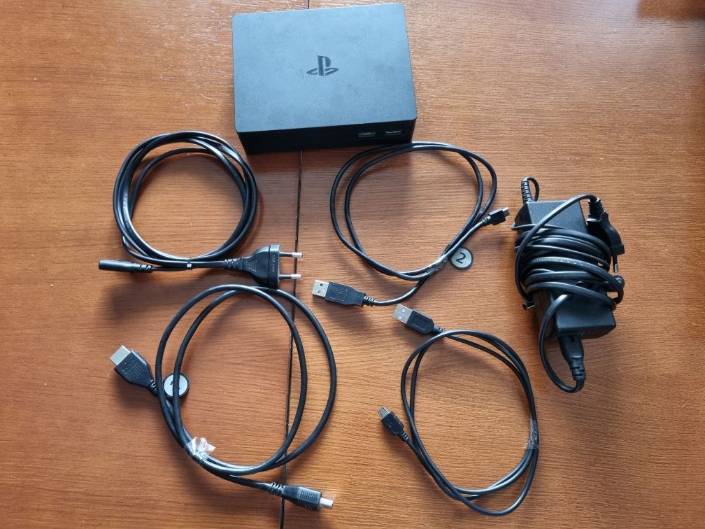 PS4 FAT 1TB + PSVR + 2 Pady + 2 Kontrolery move do vr + kamerka