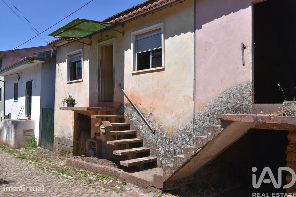 Casa de aldeia T2 em Podentes de 198,00 m2