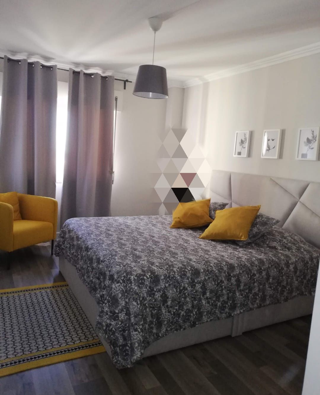 Cama e cabeceira