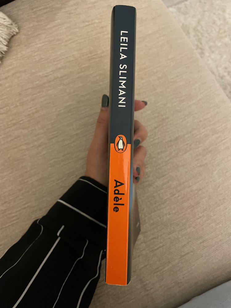 Livro “Adele”, de Leila Slimani (ingles)