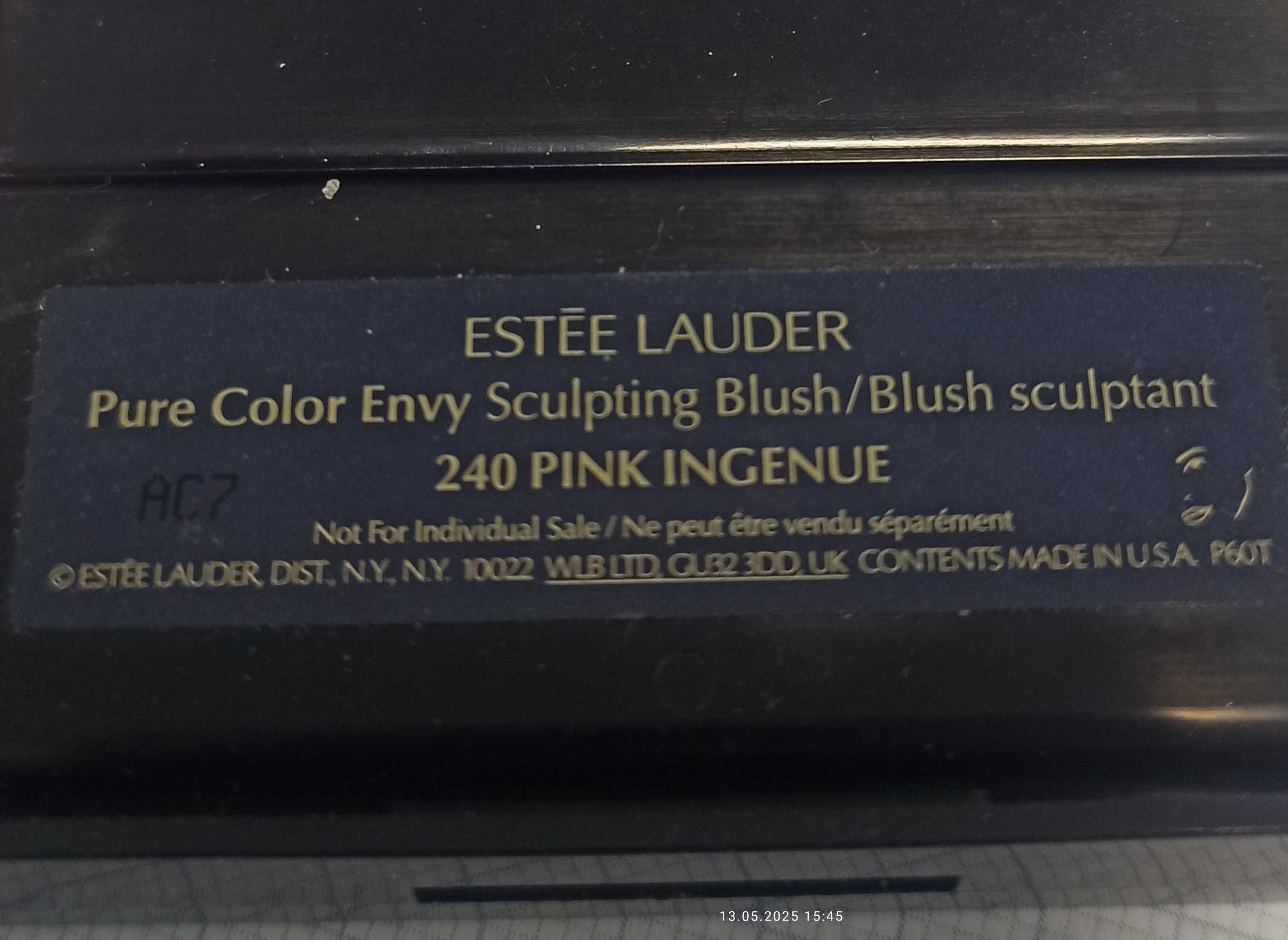 Estée Lauder Róż nr 240