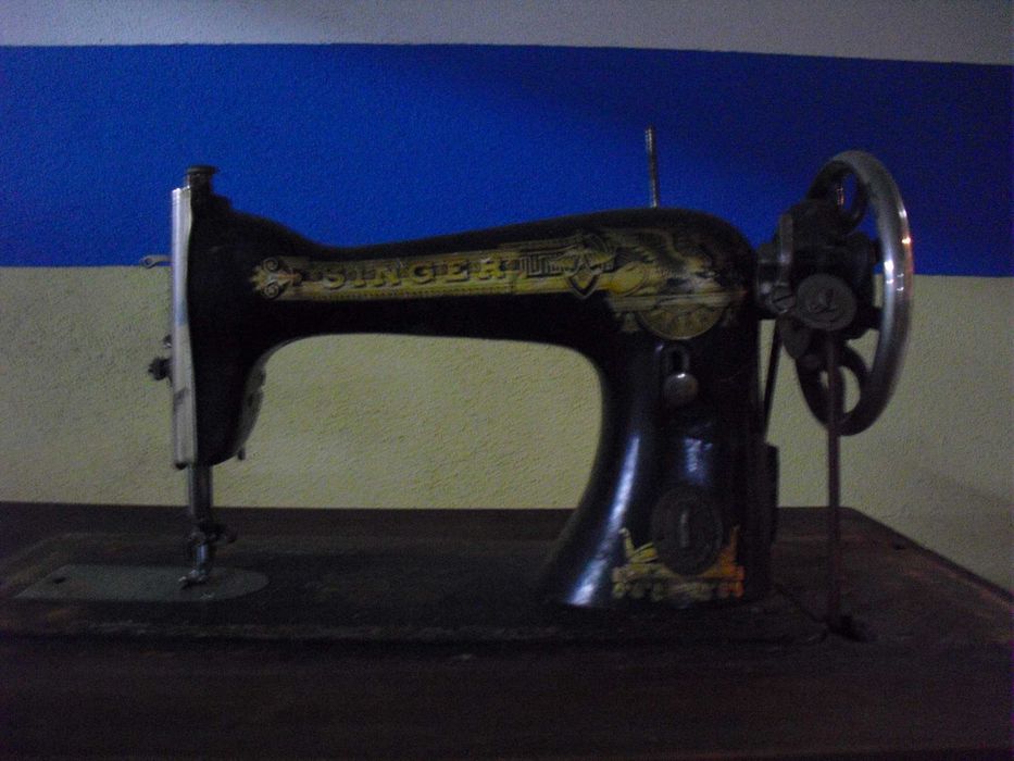 Maquina de costura Singer (antiga)