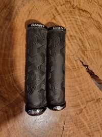 Gripy giant tactal double lock-on