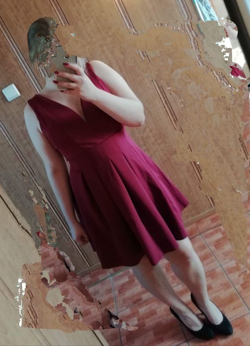 Śliczna sukienka bordo WalG roz. XL.