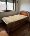 Cama de solteiro em madeira maciça de pinho